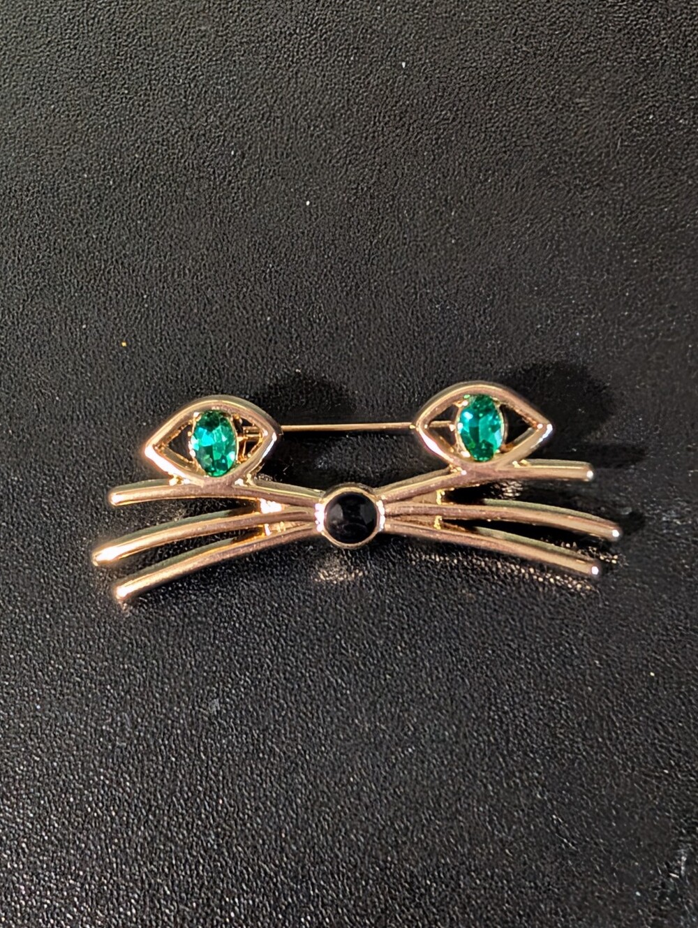 Gold Cat Face Pin with Emerald Green Eyes